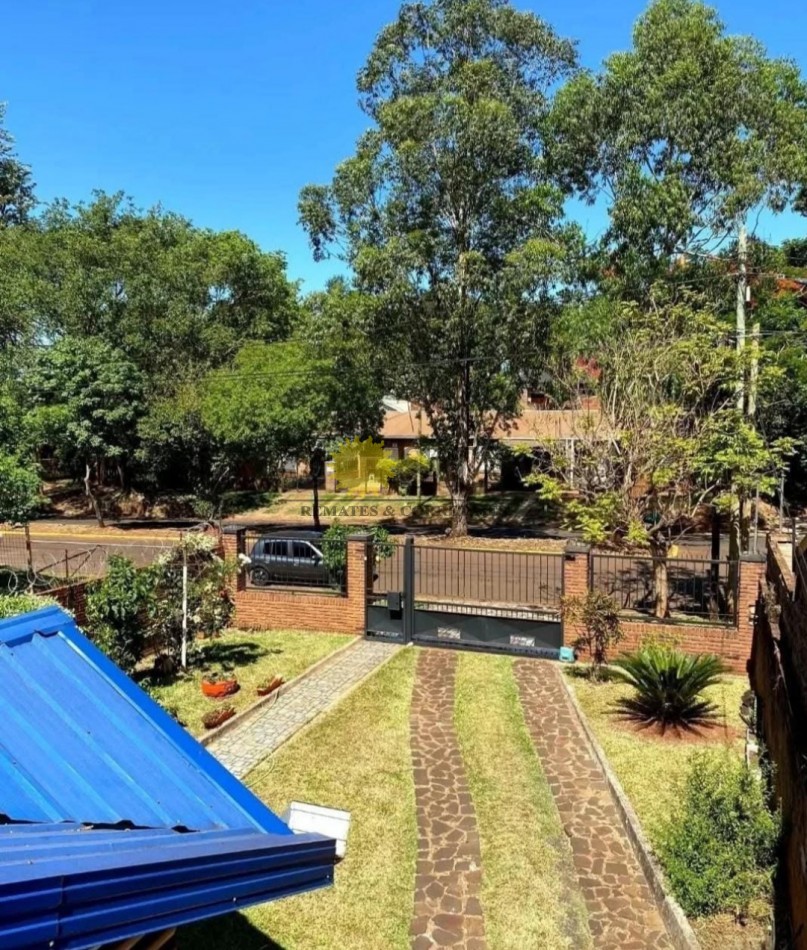 ATRACTIVO CHALET EN AV. LAS HERAS C/ AV. LOPEZ Y PLANES. POSADAS, MISIONES. VENTA