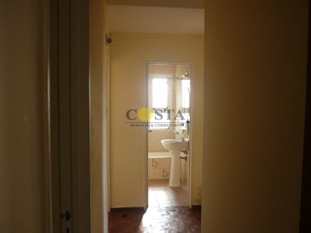 AMPLIO DEPARTAMENTO DE 4 DORM./COCHERA Y TERRAZA EN MICROCENTRO. POSADAS, MISIONES