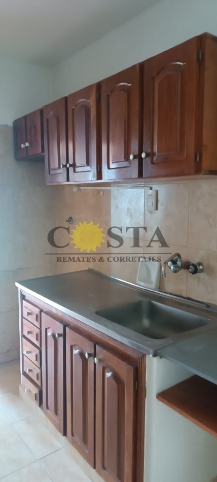 IMPECABLE CASA DE 3 DORMITORIOS C/COCHERA. BARRIO JUDICIAL. POSADAS. MISIONES