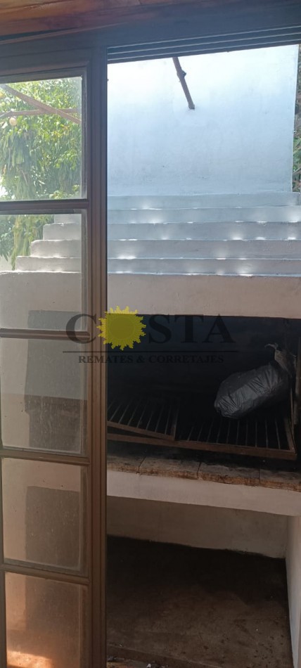 IMPECABLE CASA DE 3 DORMITORIOS C/COCHERA. BARRIO JUDICIAL. POSADAS. MISIONES