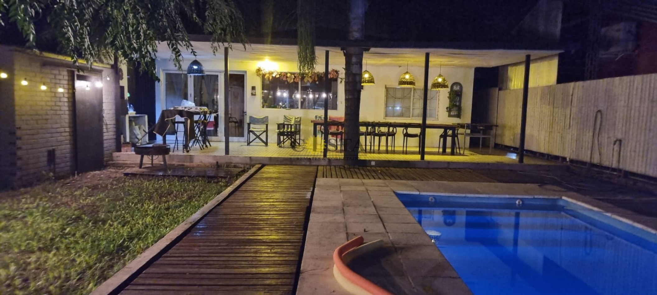 EXCLUSIVO CHALET EN RINCON SANTA MARIA, ITUZAINGO, CORRIENTES.