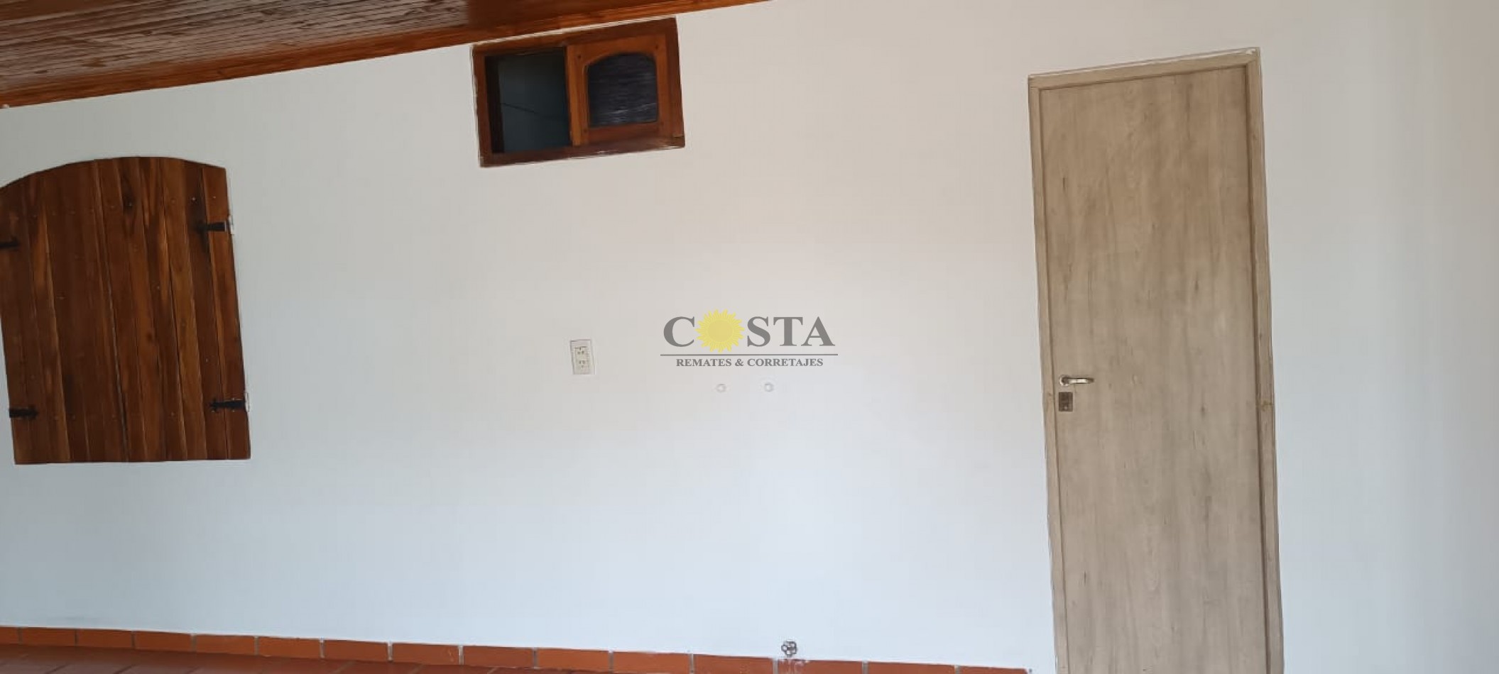 IMPECABLE CASA DE 3 DORMITORIOS C/COCHERA. BARRIO JUDICIAL. POSADAS. MISIONES