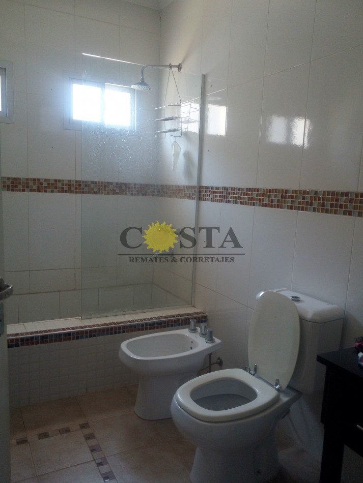 CHALET Z/COLON Y BELGRANO. POSADAS MISIONES VENTA