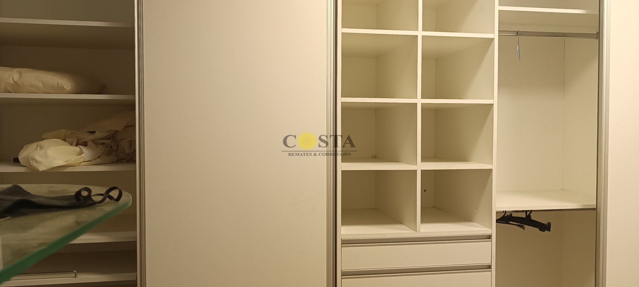 MODERNO CHALET CON COCHERAS, PISCINAS Y QUINCHO. POSADAS, MISIONES.