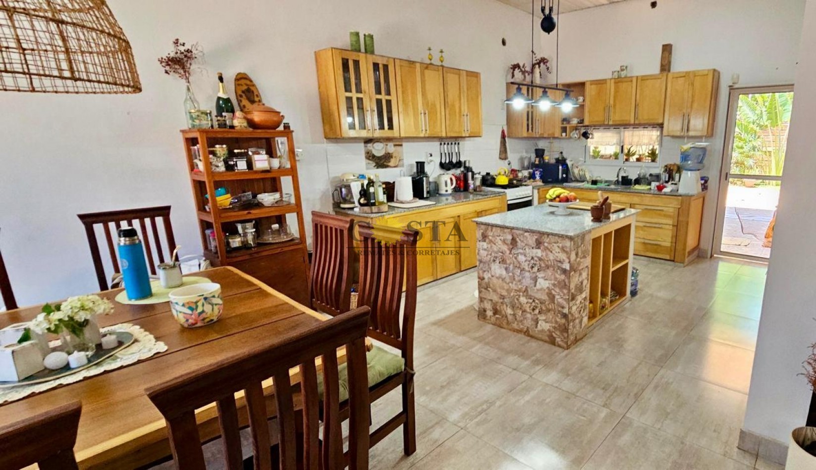 IMPECABLE CASA DE 3 DORMITORIOS EN B° BICENTENARIO. POSADAS. MISIONES