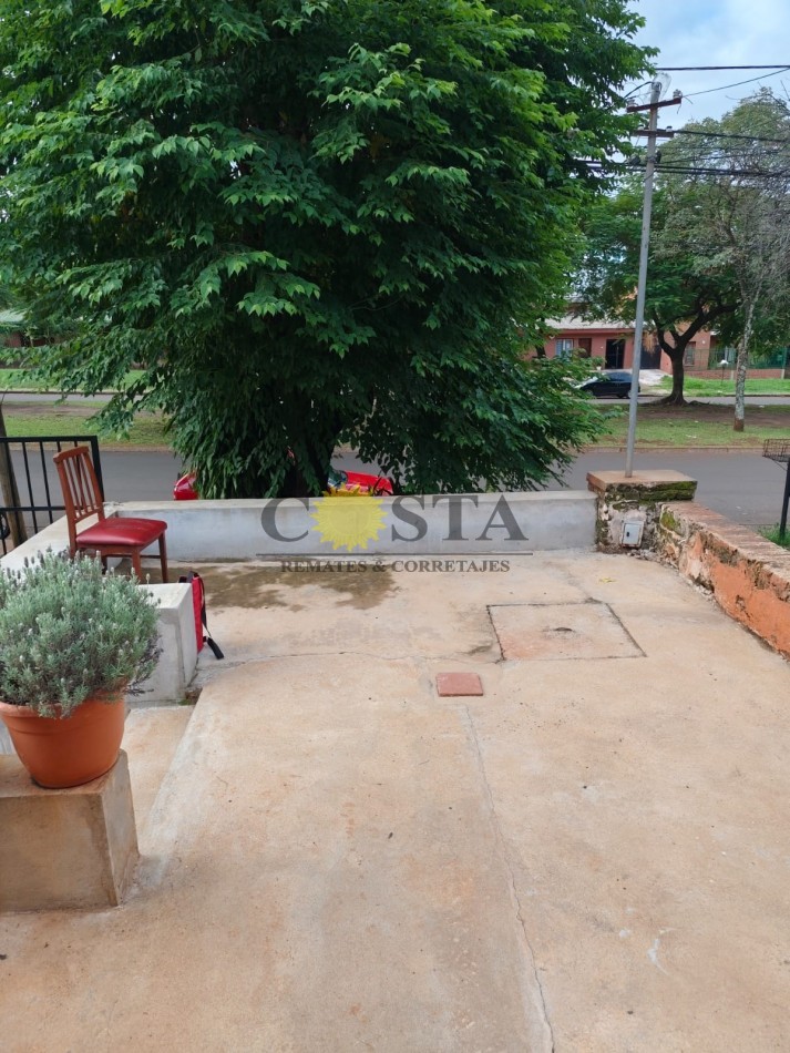 CASA DE 2 DORMITORIOS Y COCHERA A 250,00 MTS. DE COSTANERA. POSADAS. MISIONES