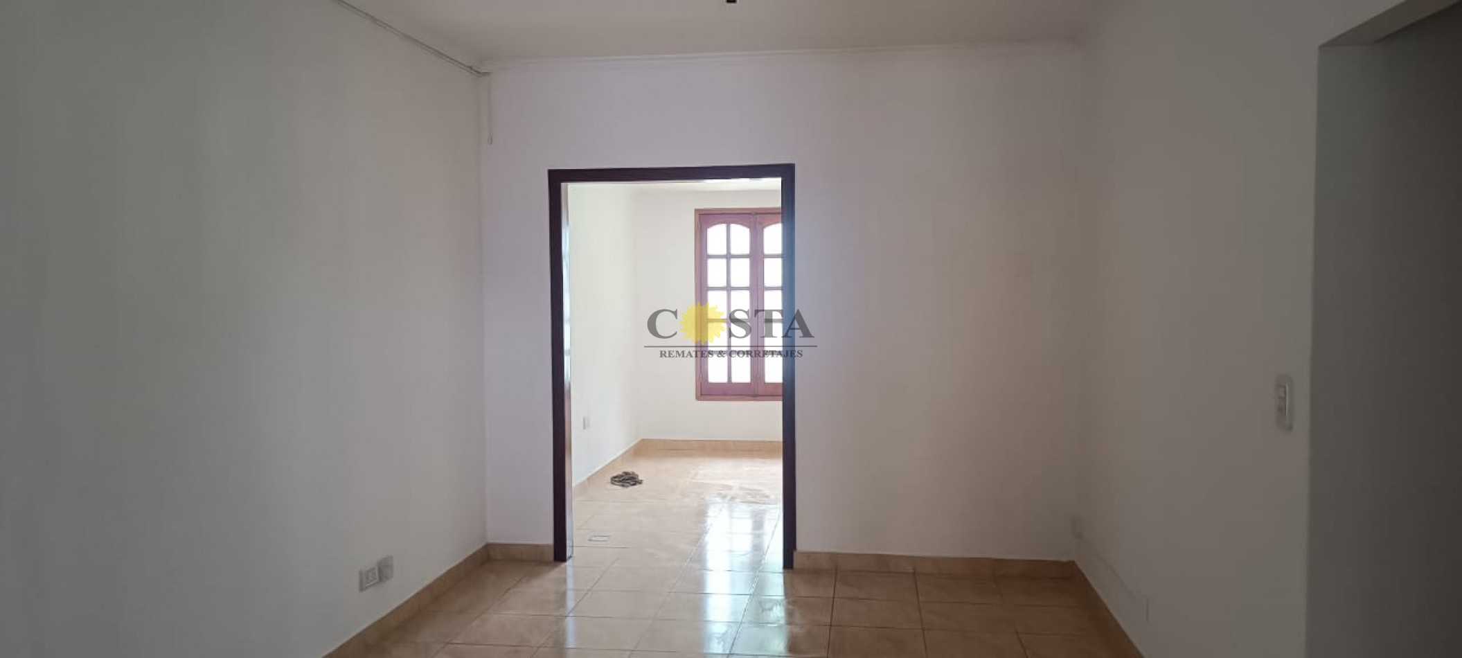 IMPECABLE CASA DE 3 DORMITORIOS C/COCHERA. BARRIO JUDICIAL. POSADAS. MISIONES