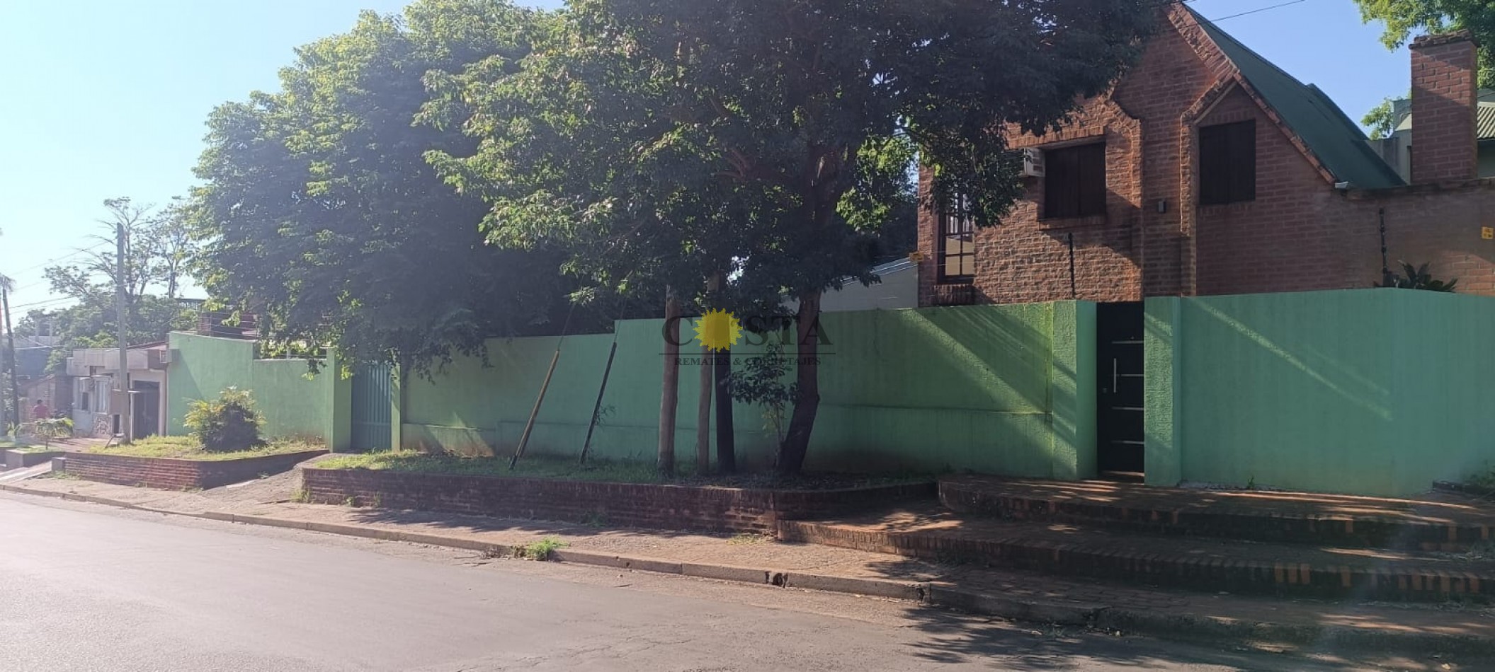  CHALET DE CATEGORIA EN AV. ALMIRANTE BROWN Y LAS HERAS. POSADAS, MISIONES