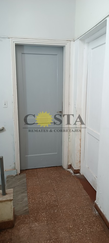 ANTIGUO CHALET A RECICLAR FRENTE A LA PLAZA SAN MARTIN. POSADAS, MISIONES. VENTA