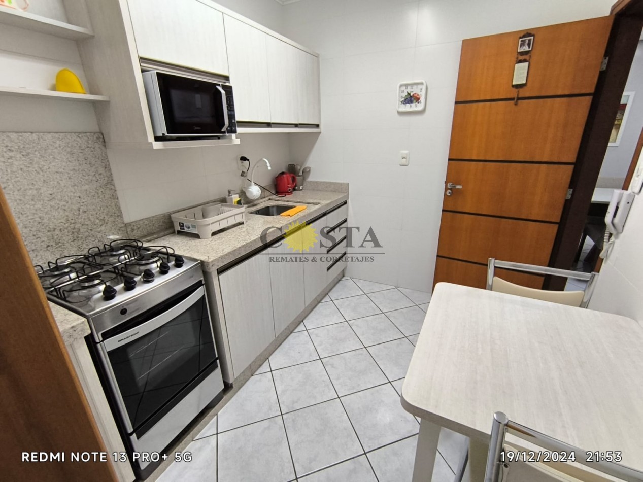 HERMOSO DEPARTAMENTO DE 3 DORMITORIOS Y COCHERA. PLAYA DE ITAPEMA, SANTA CATARINA, BRASIL