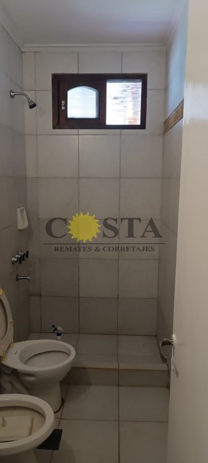 IMPECABLE CASA DE 3 DORMITORIOS C/COCHERA. BARRIO JUDICIAL. POSADAS. MISIONES