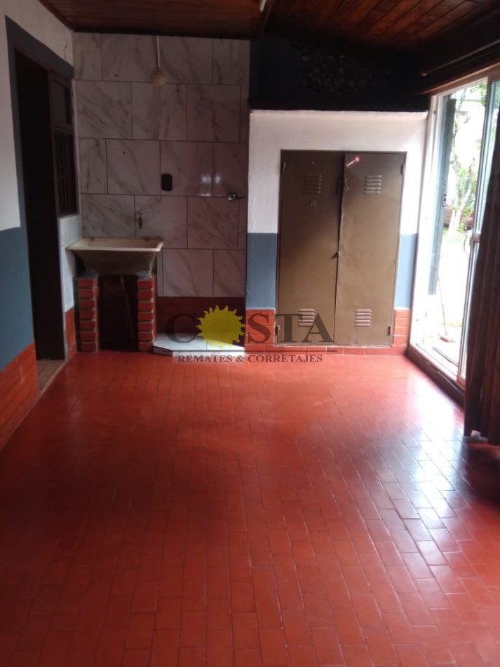 DUPLEX AMPLIADO, DE 3 DORMITORIOS EN ESQUINA. POSADAS. MISIONES. VENTA. 