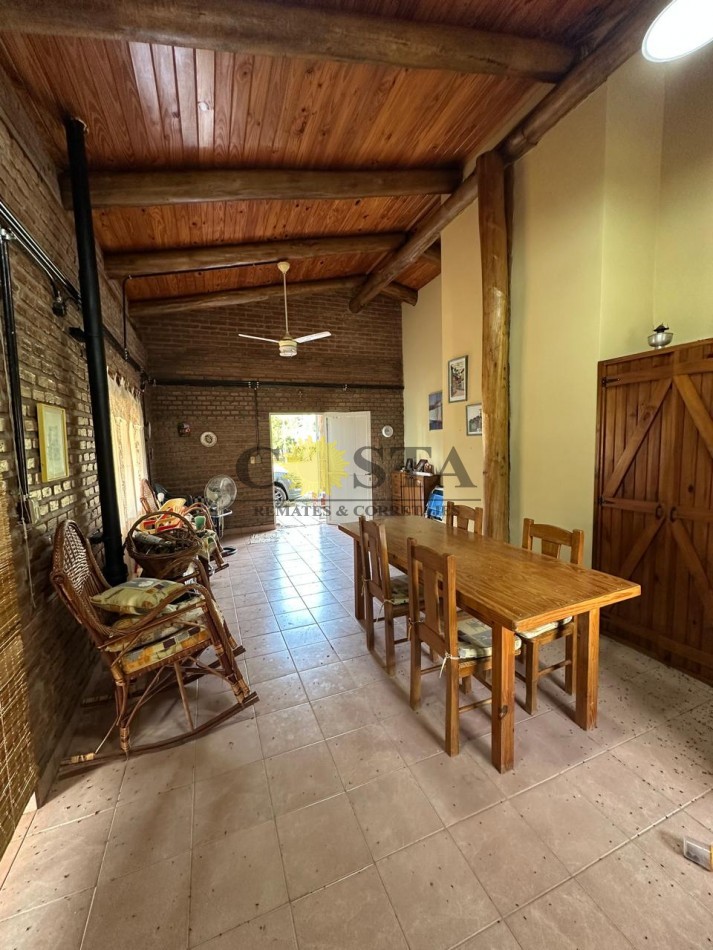 BELLA CABAÑA DE 2 DORMITORIOS Y COCHERA + OTRO LOTE. SANTA TECLA. CORRIENTES