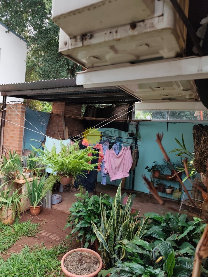 CASA DE 2 DORMITORIOS Y COCHERA A 250,00 MTS. DE COSTANERA. POSADAS. MISIONES