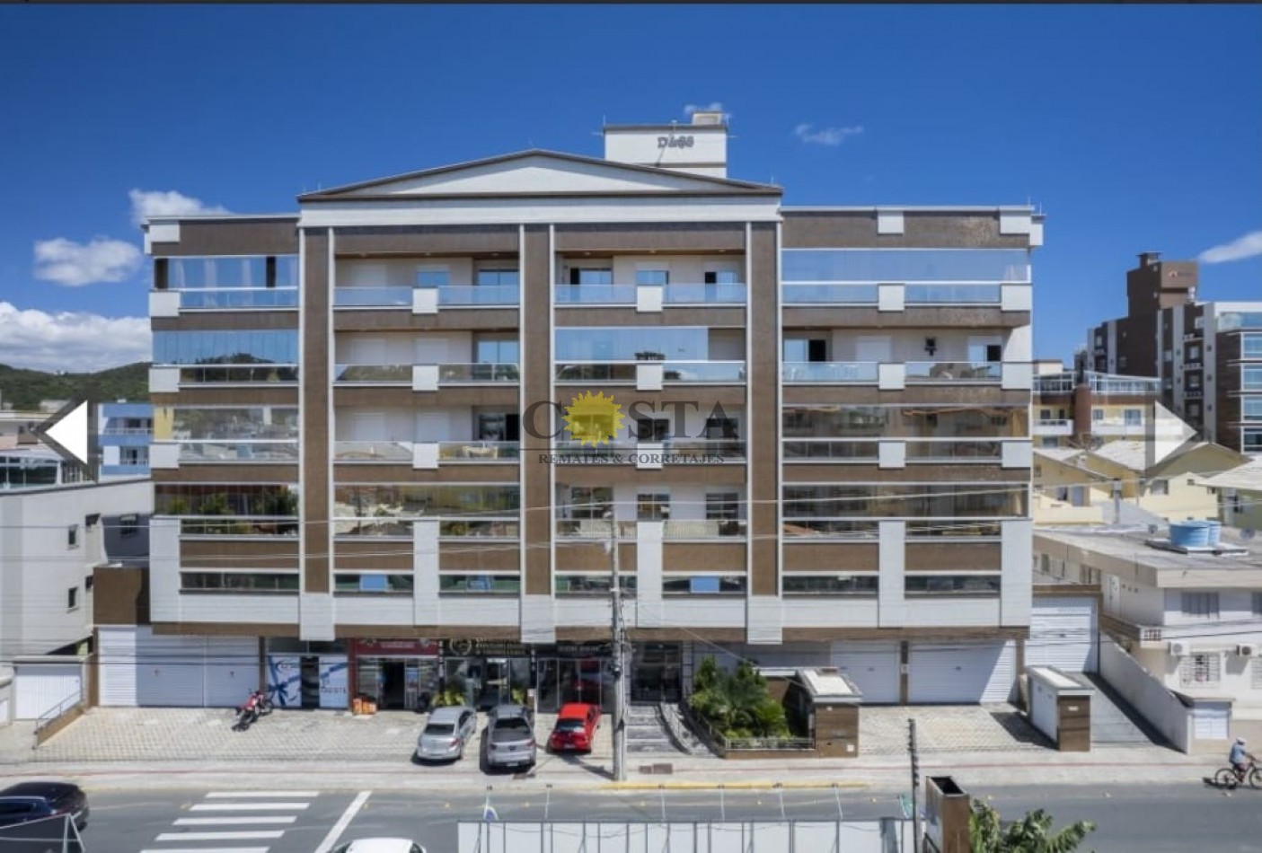 HERMOSO DEPARTAMENTO A 80 MTS. DEL MAR. BOMBAS. SANTA CATARINA. BRASIL