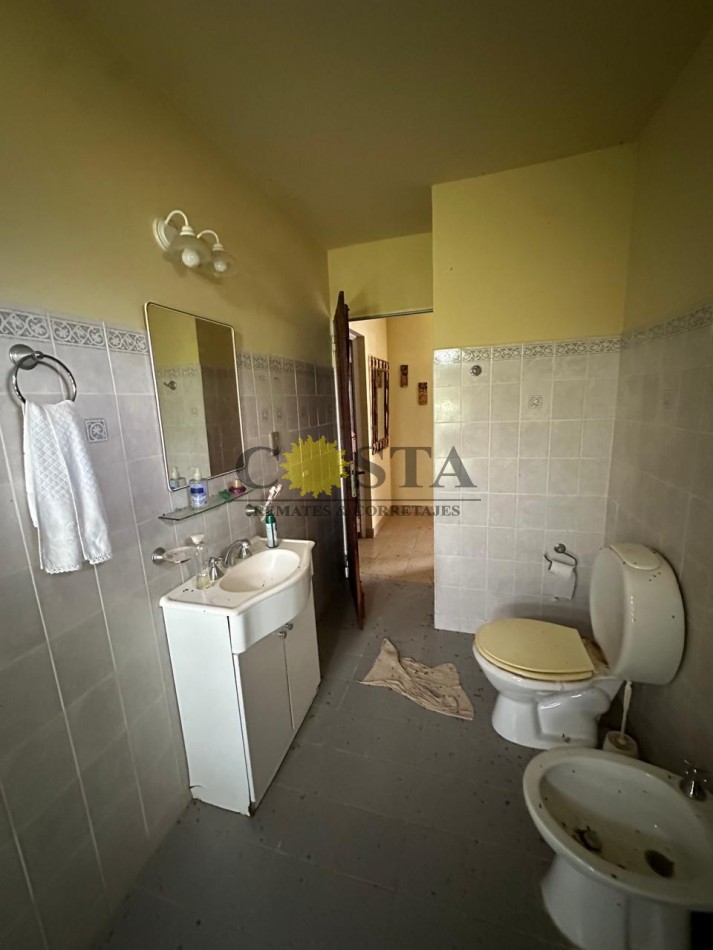 BELLA CABAÑA DE 2 DORMITORIOS Y COCHERA + OTRO LOTE. SANTA TECLA. CORRIENTES