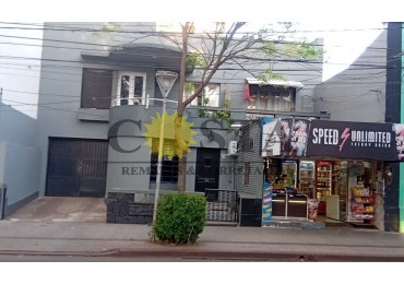 ANTIGUO CHALET A RECICLAR FRENTE A LA PLAZA SAN MARTIN. POSADAS, MISIONES. VENTA