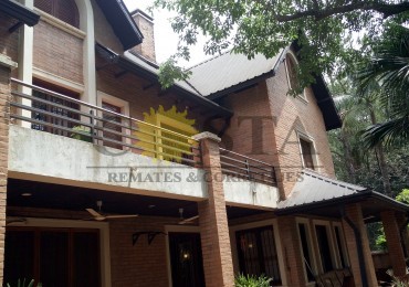 DISTINGUIDO CHALET Z/AVDAS. URQUIZA Y 115. POSADAS MISIONES VENTA
