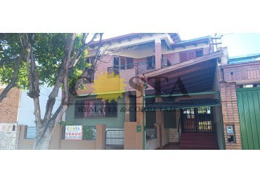 CHALET CENTRICO EN 2 PLANTAS. POSADAS, MISIONES. VENTA